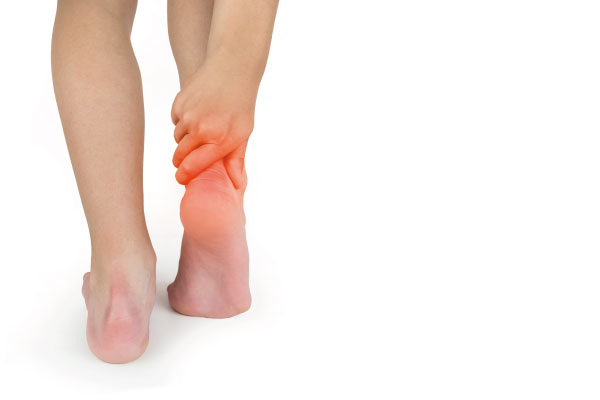 Dolor de talón al caminar: causas y tratamiento